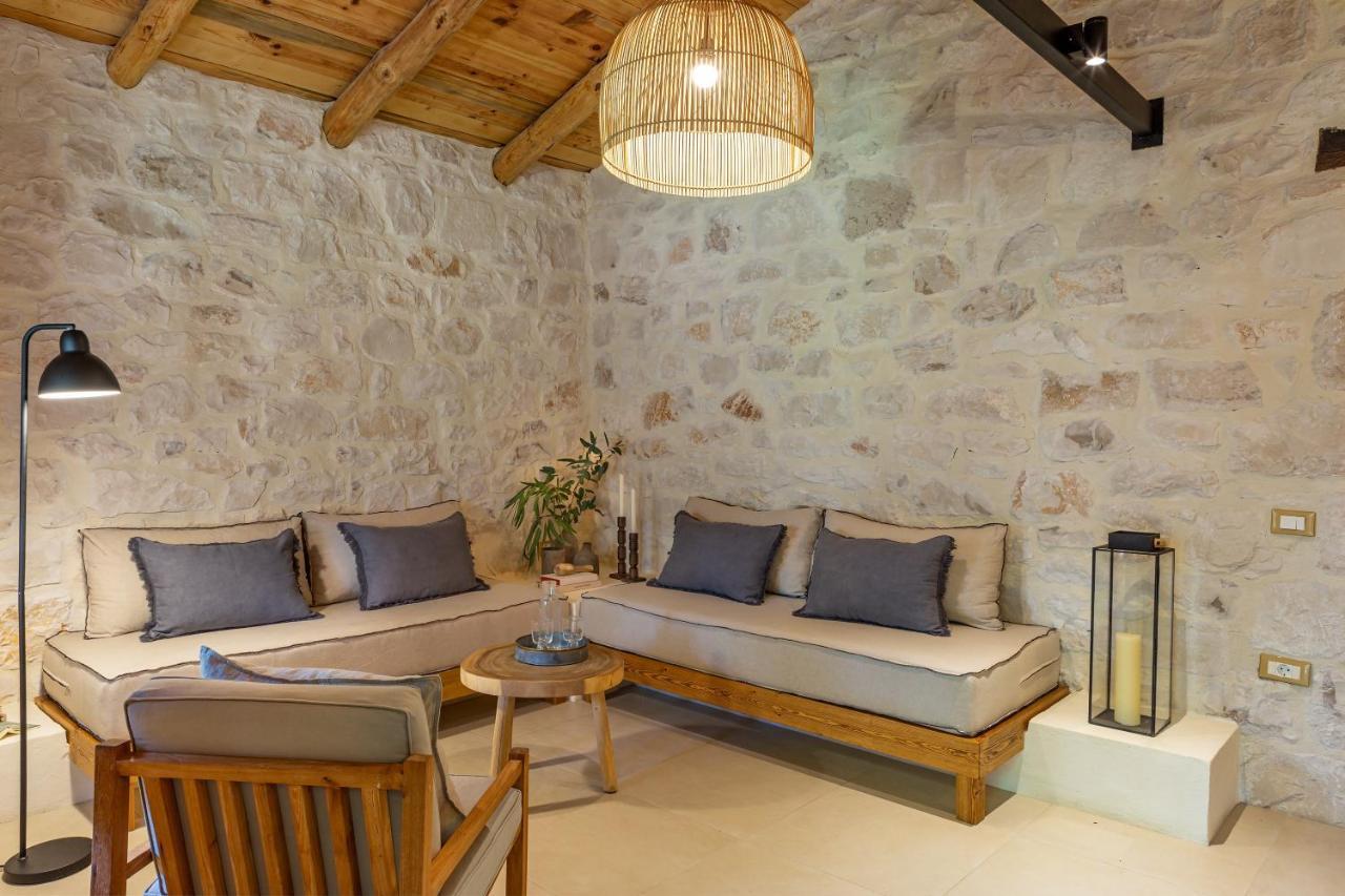 Paliokaliva Apartments And Villas 티실리비 외부 사진